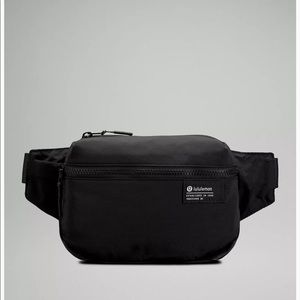 BLACK belt bag clean lines by lululemon